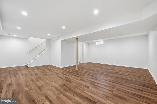 Building Photo - 9500 Windbeat Way