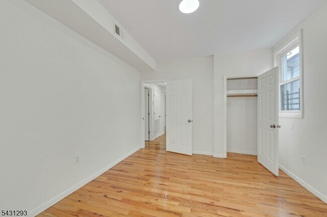 Building Photo - 101 Hedden Terrace
