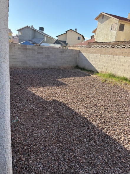 Building Photo - 4176 Riker Ave