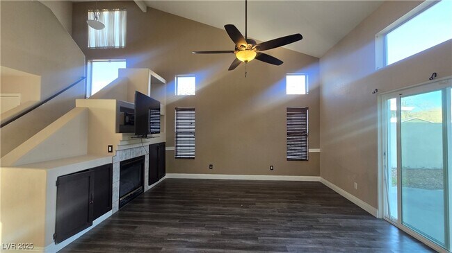 Building Photo - 7308 Wandering St