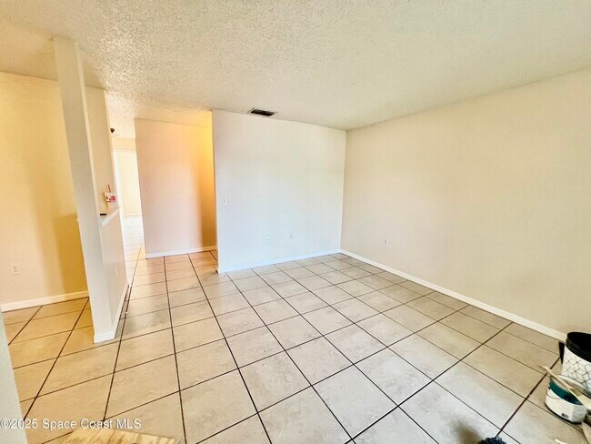 Building Photo - 110 Summer Pl