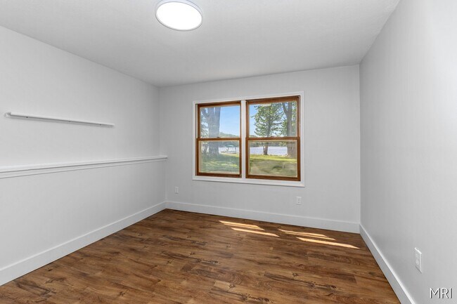 Building Photo - 8303 Cowan Lake Dr NE
