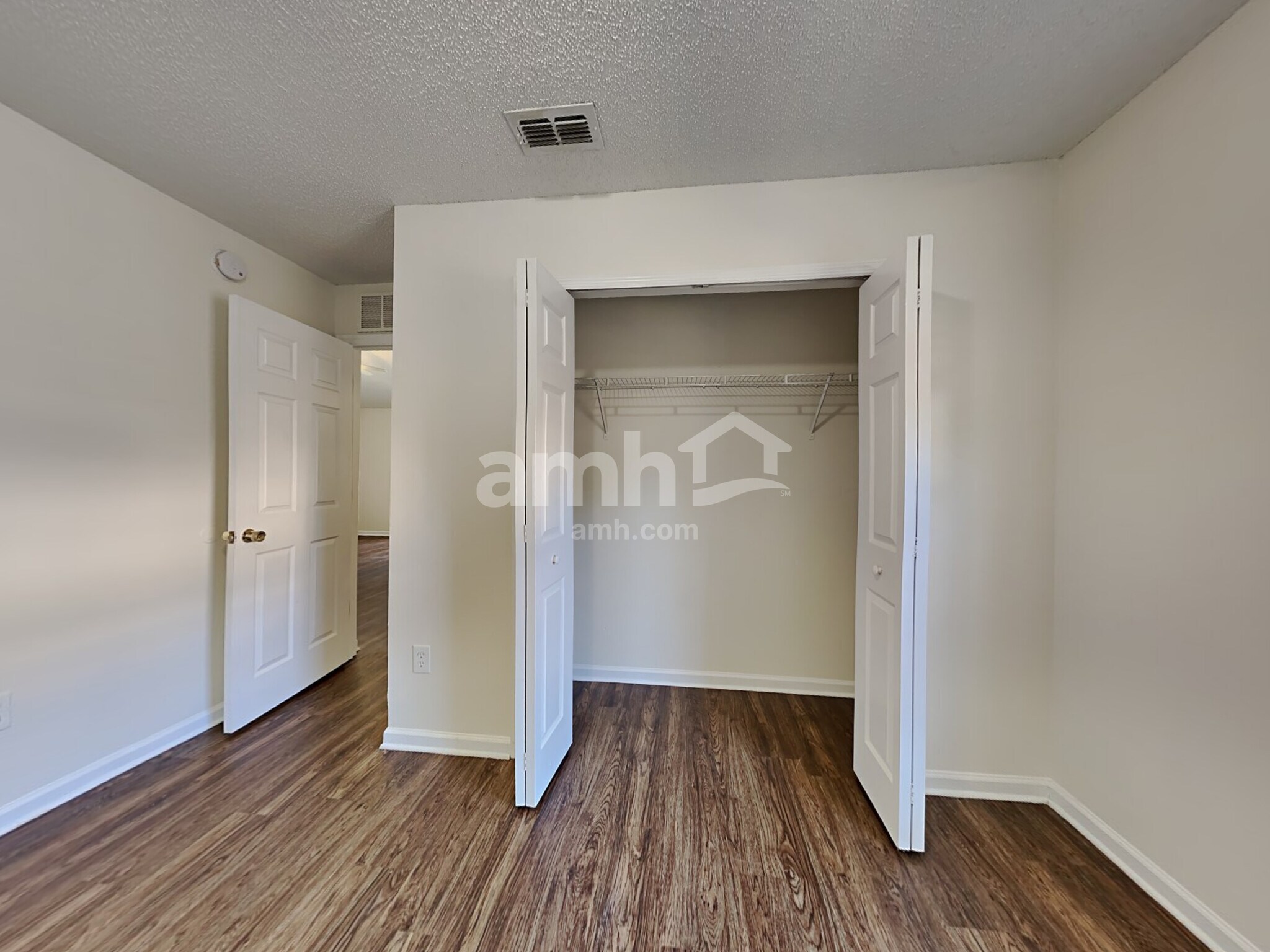 Building Photo - 9311 Thunderbolt Dr