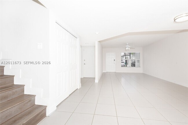 Building Photo - 8902 NW 109th Ct