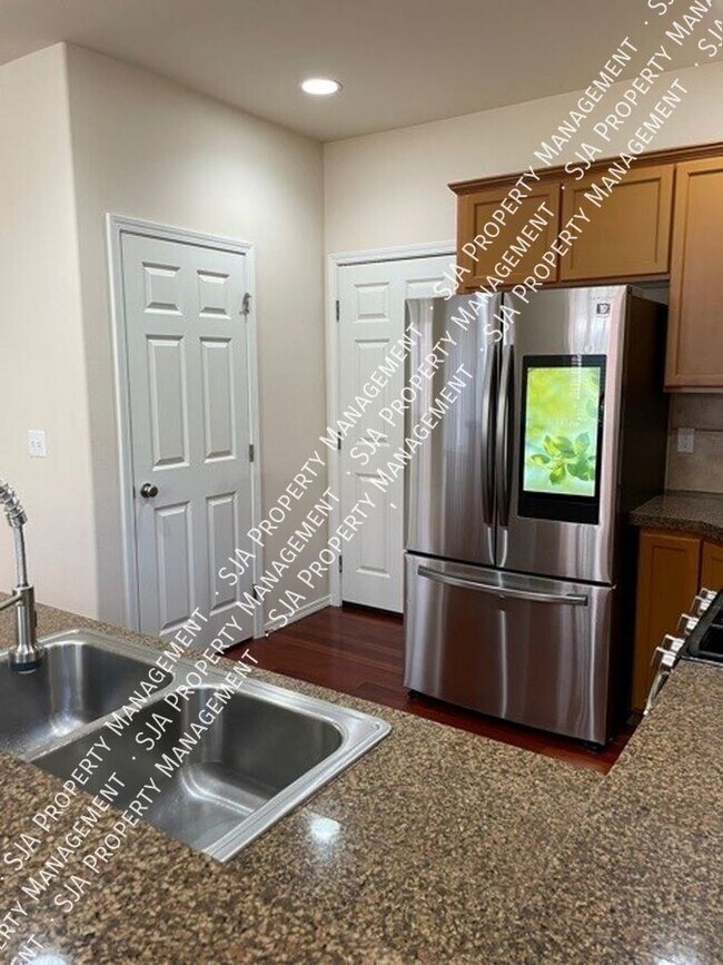 Building Photo - 4117 151st St SE