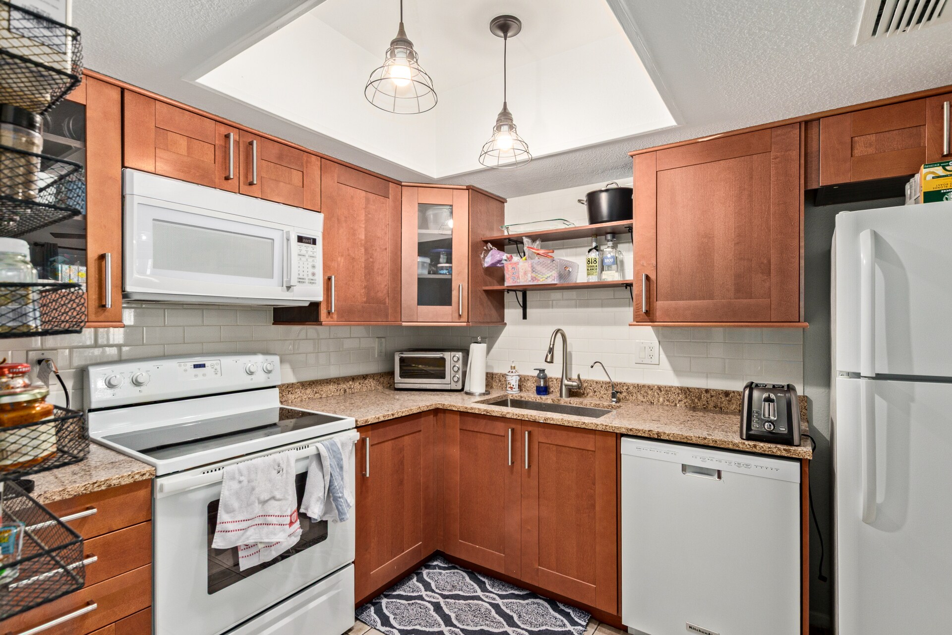 Kitchen - 115 W 10th St