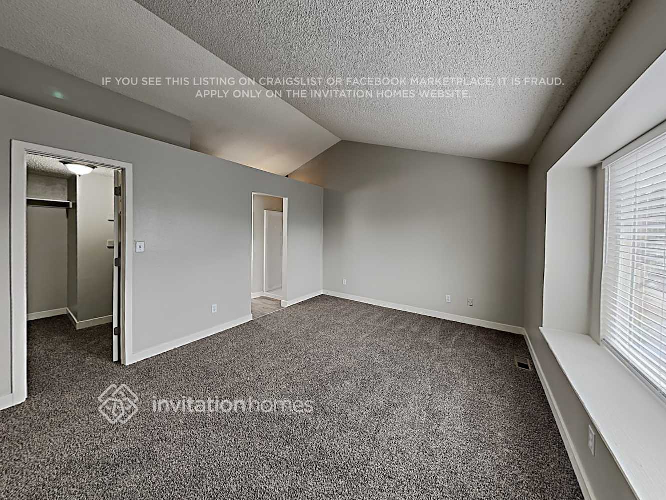 Building Photo - 10418 Strasburg Way
