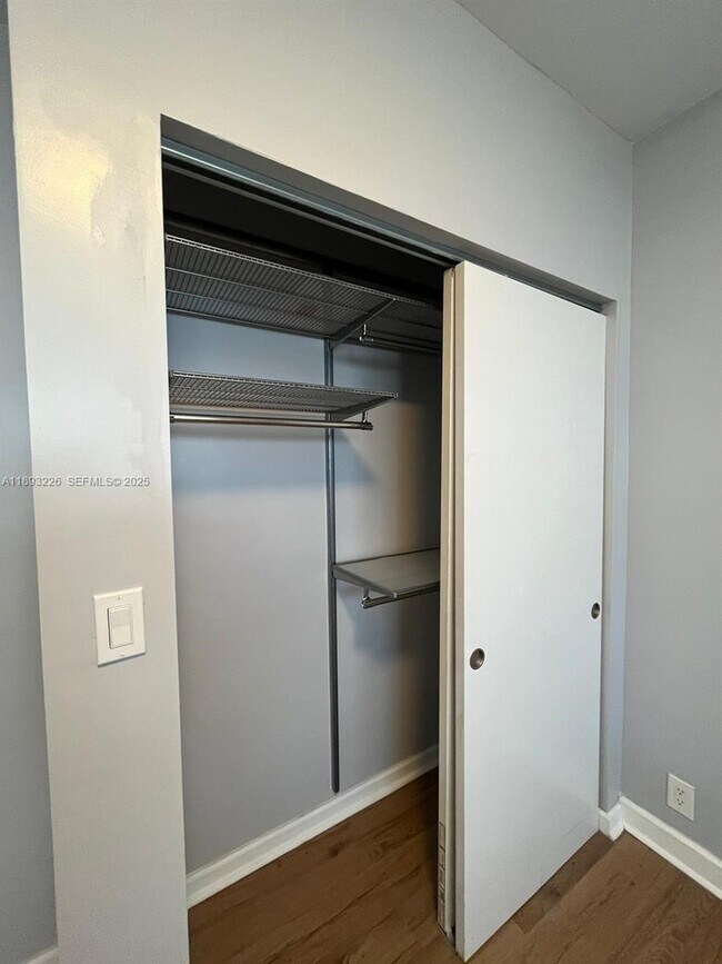 Building Photo - 1637 Jackson St