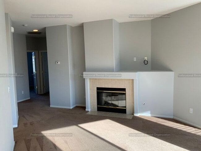 Building Photo - Your New Home Awaits: 3-Bedroom Beauty in ...