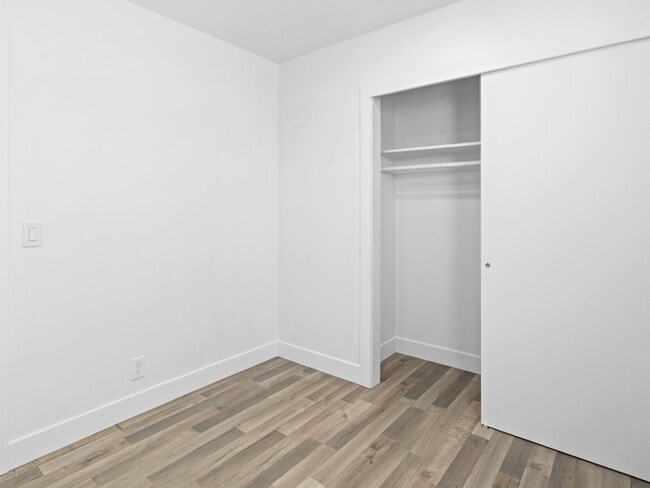 Building Photo - 26 W Girard Ave