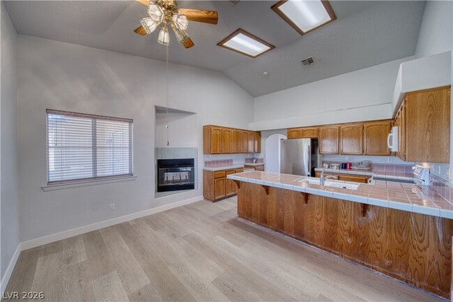 Building Photo - 3000 Pebble Beach Ave