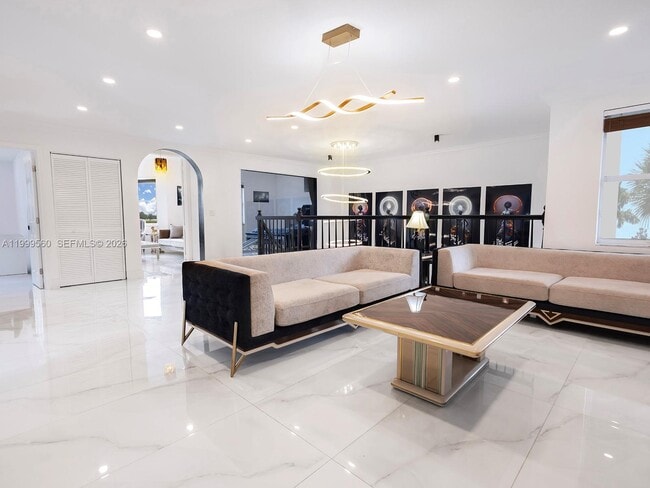 Building Photo - 4860 SW 161st Ln