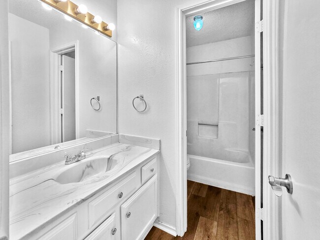 Building Photo - Cute 3-bedroom home in Keller ISD - Great location, fresh paint, new carpet and new appliances!