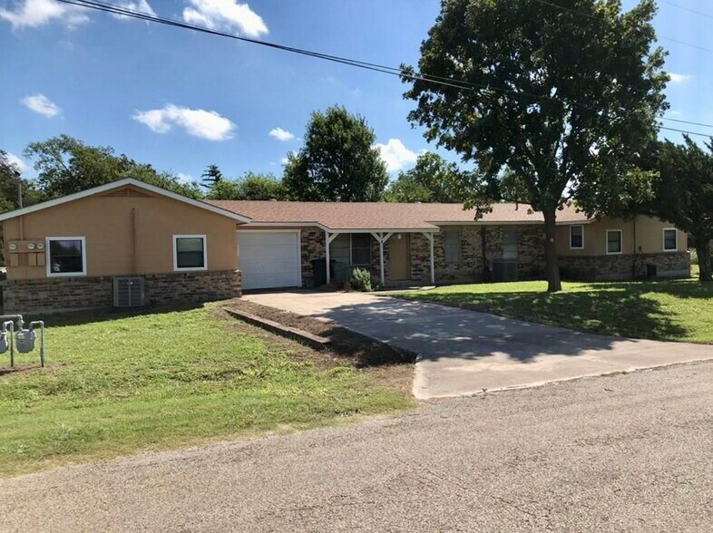 Primary Photo - 609 6th St