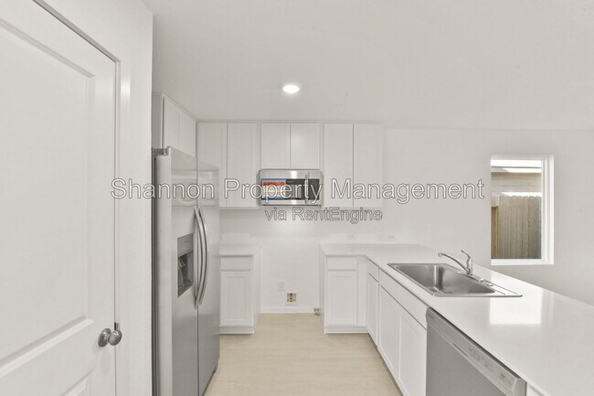 Building Photo - 12403 Mountain Daisy Rd