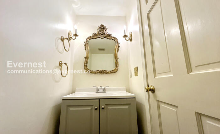 Building Photo - 107 Westover Park Ct