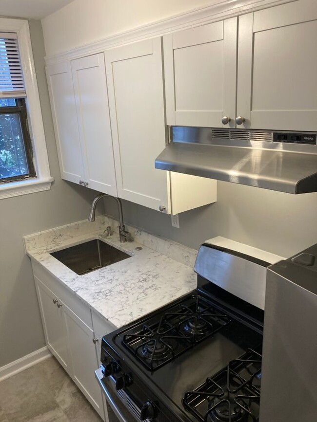 Building Photo - Lovely 1 BR/1 BA Condo in Brookland!