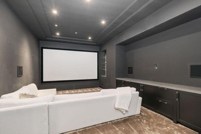 Building Photo - 83333 N Shore Dr