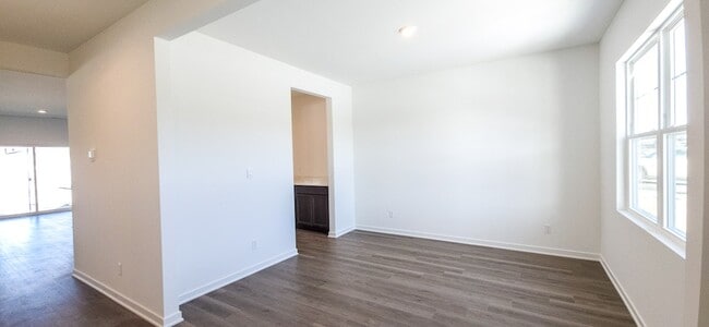 Building Photo - 10588 Morse Pl