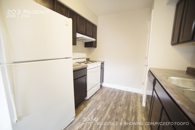 Building Photo - 203 Regency