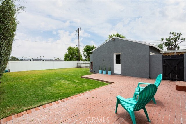 Building Photo - 2662 Riverside Dr