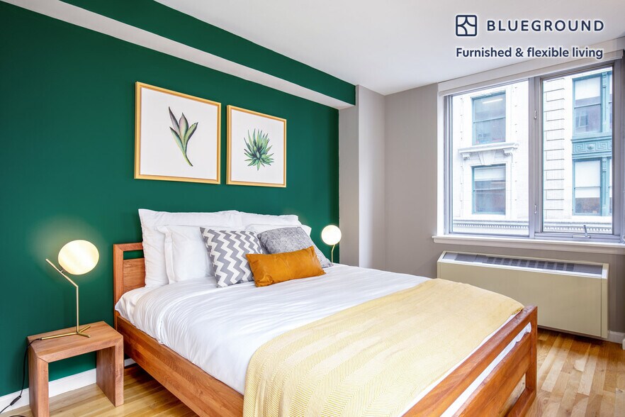 Building Photo - 120 W 21st St