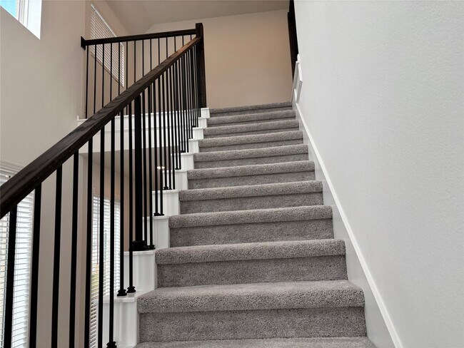 Building Photo - 6307 Serenity View Ln