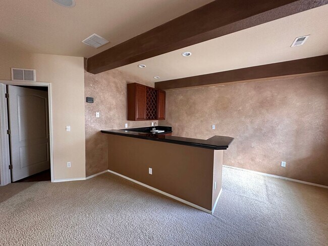 Building Photo - 2-Story in Pinecreek
