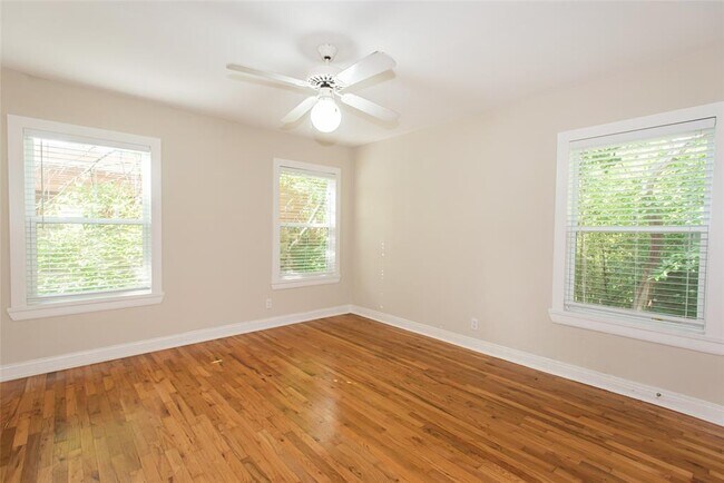 Building Photo - 1607 W 40th St