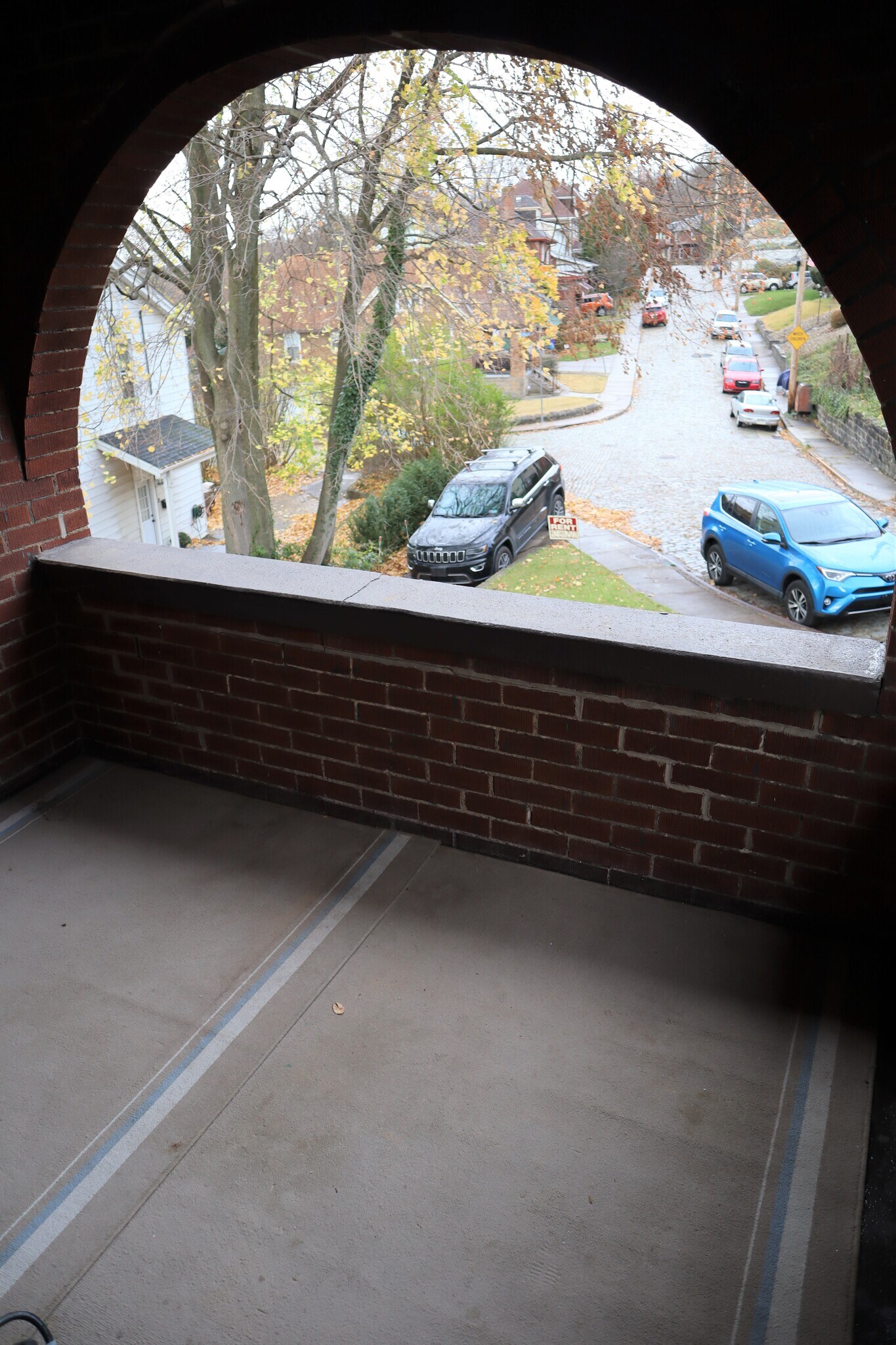 A view from your private balcony of the dead end cobblestone street - 203 Richbarn