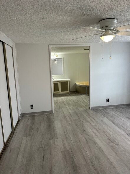 Building Photo - 150 James Way