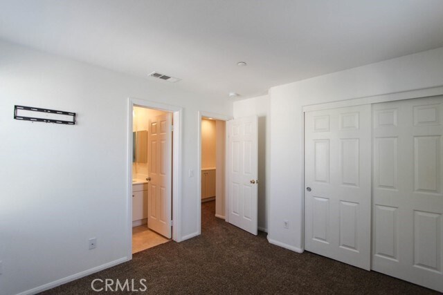 Building Photo - 941 S Bluff Rd