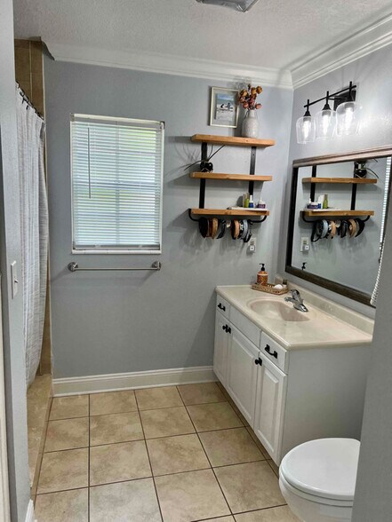 Building Photo - 3607 S Waverly Pl