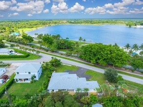 Building Photo - 3860 Outer Dr