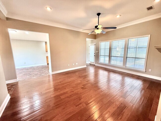 Building Photo - 12483 Fairhope Way