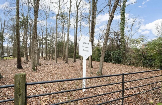 Building Photo - 5500 Old Mill Rd