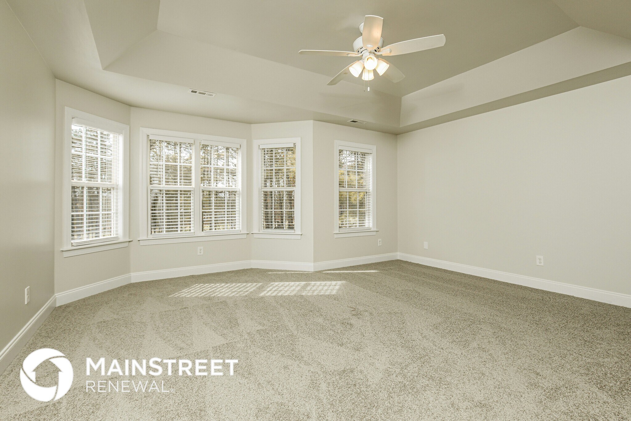 Building Photo - 165 Sutherland Dr