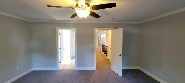 Building Photo - Beautiful 2 story home in heart of Church ...