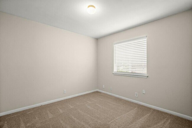 Building Photo - 14901 Nuttall Dr
