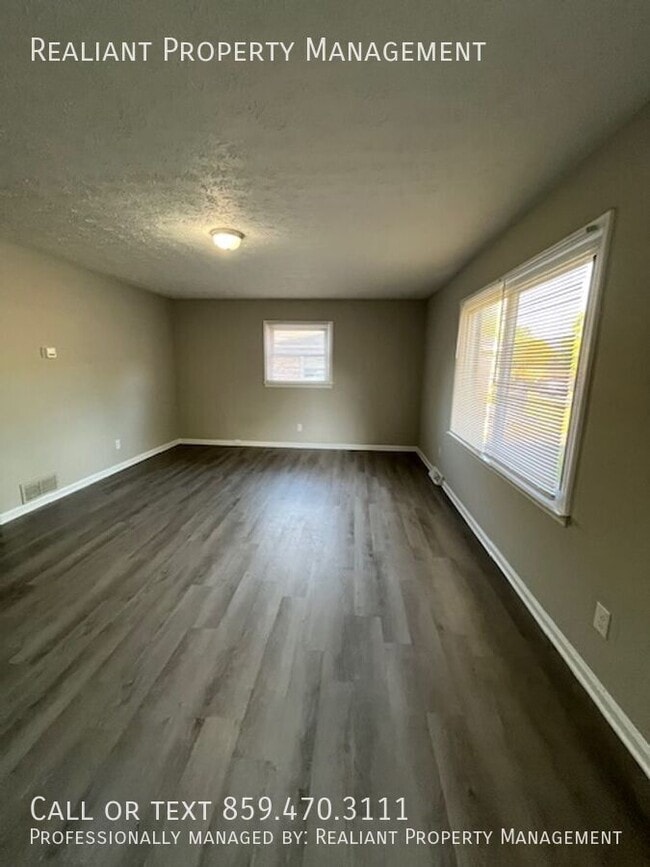 Building Photo - 1686 Hill View Pl