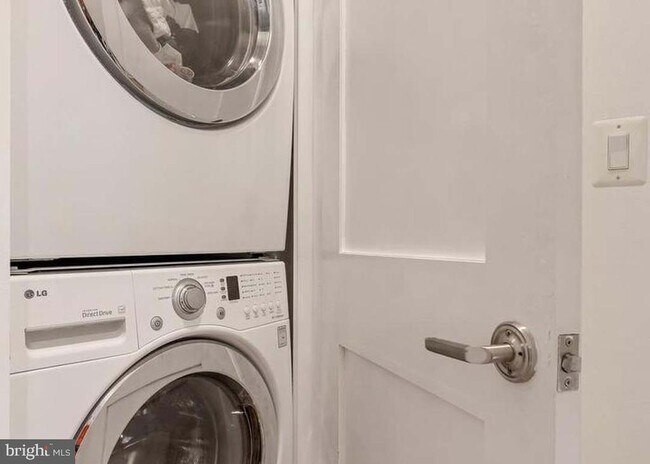 Building Photo - 1515 11th St NW