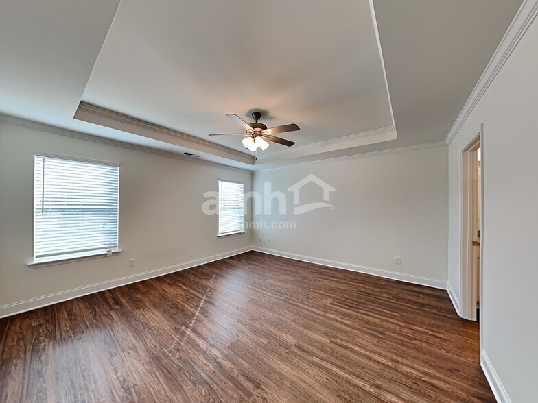 Building Photo - 8110 Brookbend Dr