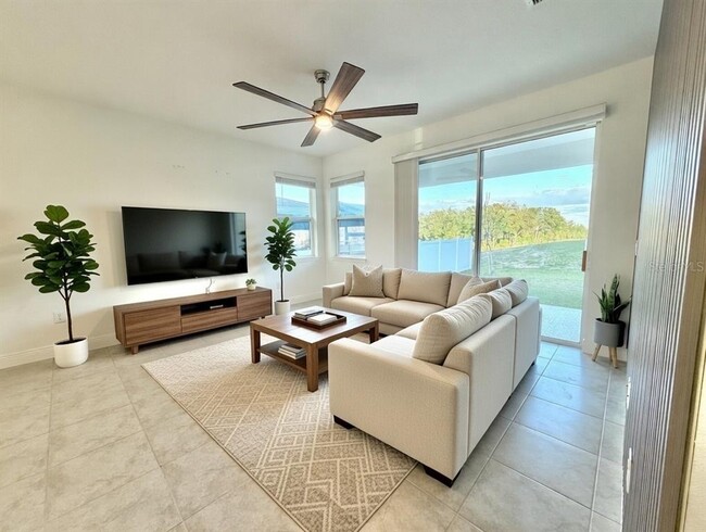 Building Photo - 2104 Axel St