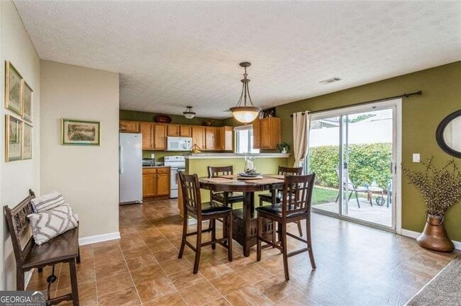 Building Photo - 3930 Cutler Donahoe Way