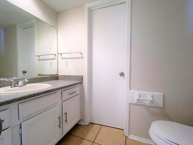 Building Photo - Charming 2 Bedroom in Garland