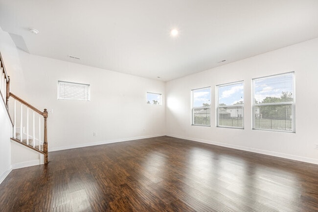 Building Photo - 8604 Caruthers Dr