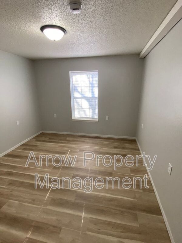 Building Photo - 1013 14th St