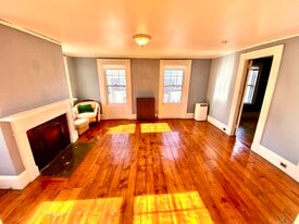 Building Photo - 4 Avalon Pl
