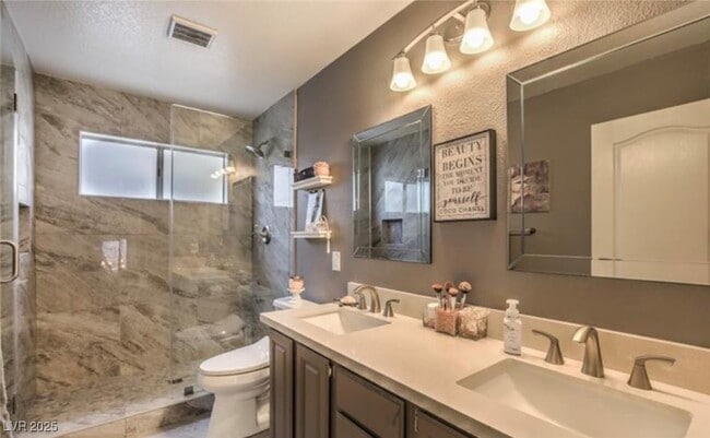 Building Photo - 2021 Paradise Peak Dr
