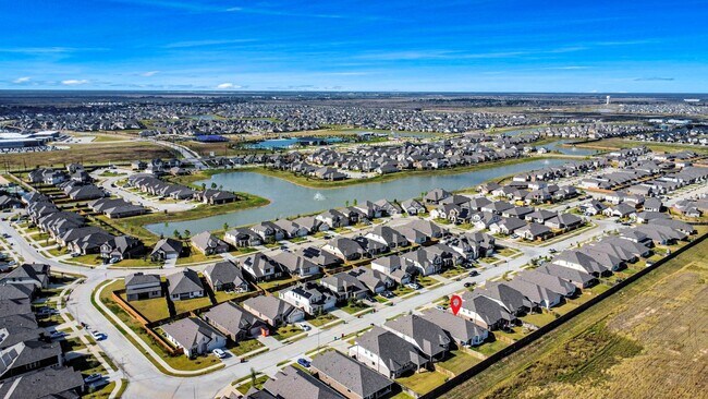 Building Photo - 165 Sunray Creek Dr